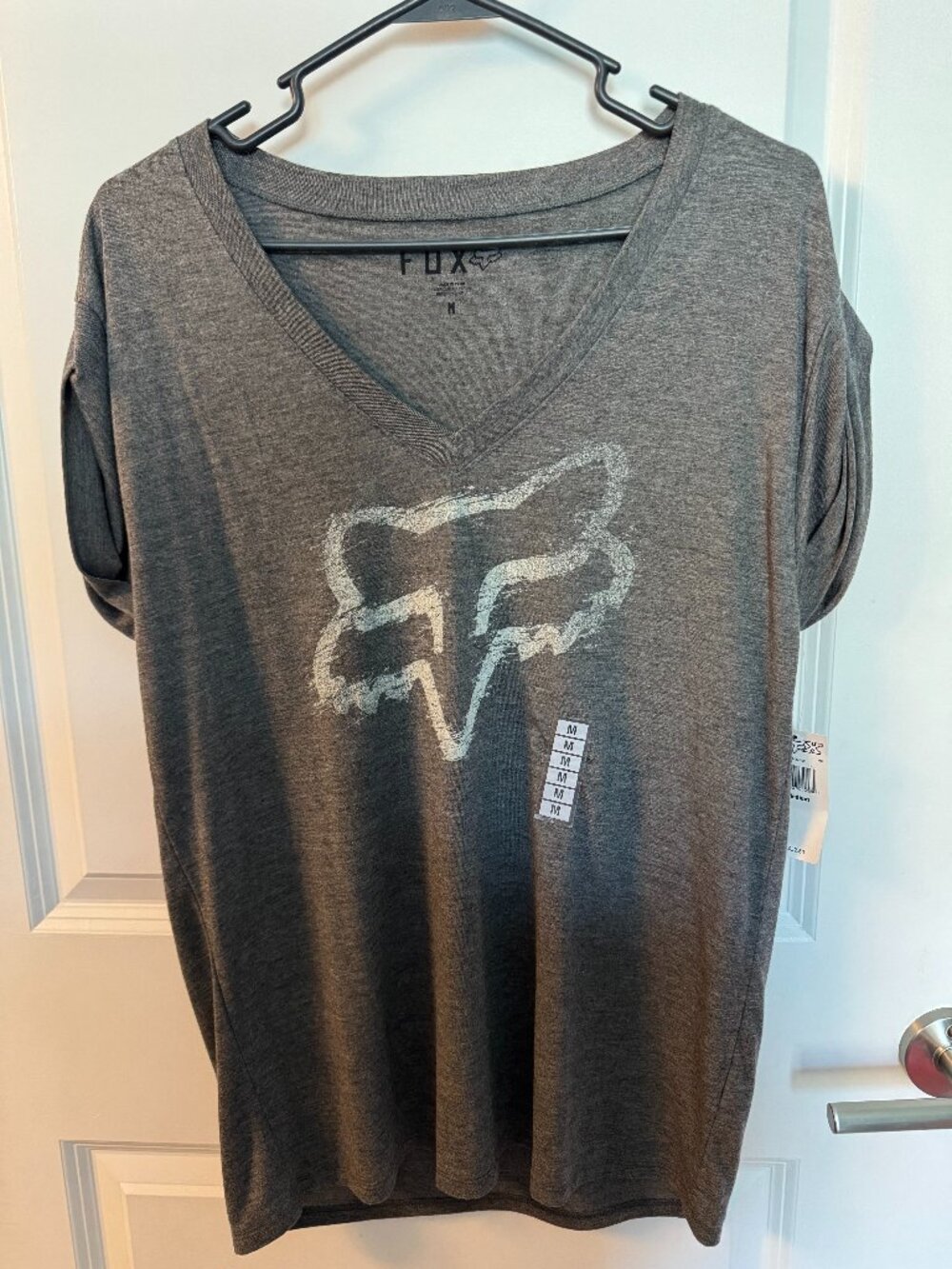 Fox VNeck Tee M